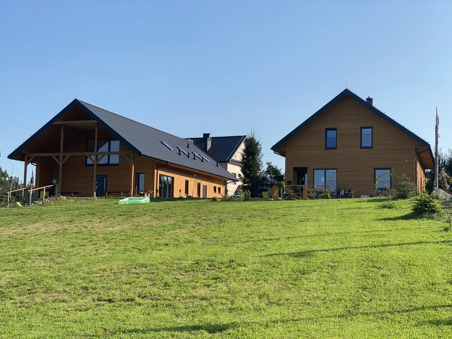 Aerial view of Arena Mocy paintball facility showi 20251015204636 - Arena Mocy paintball