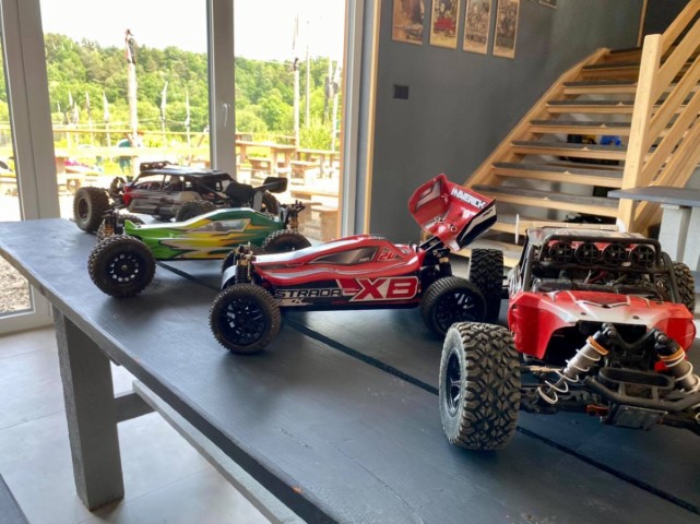 Arena Mocy RC cars racing on professional track wi 20251001231349 - Arena Mocy paintball