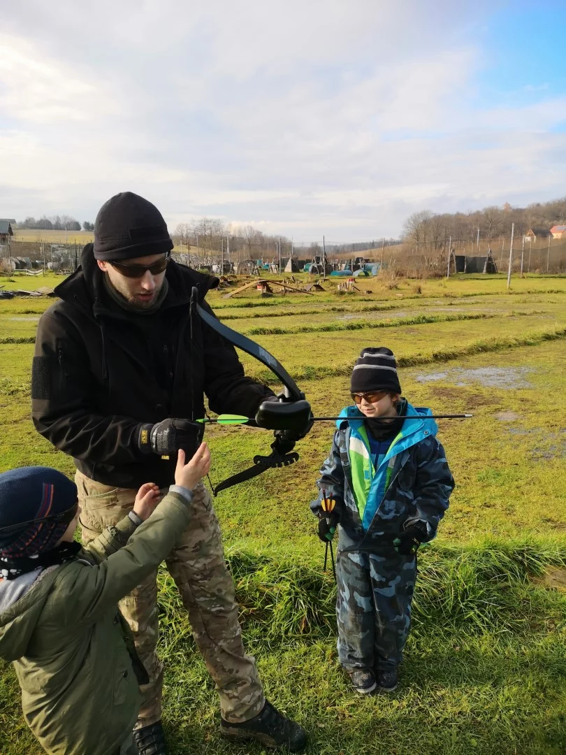 Assassins Paintball Krakow team working together w 20250930230730 - Arena Mocy paintball