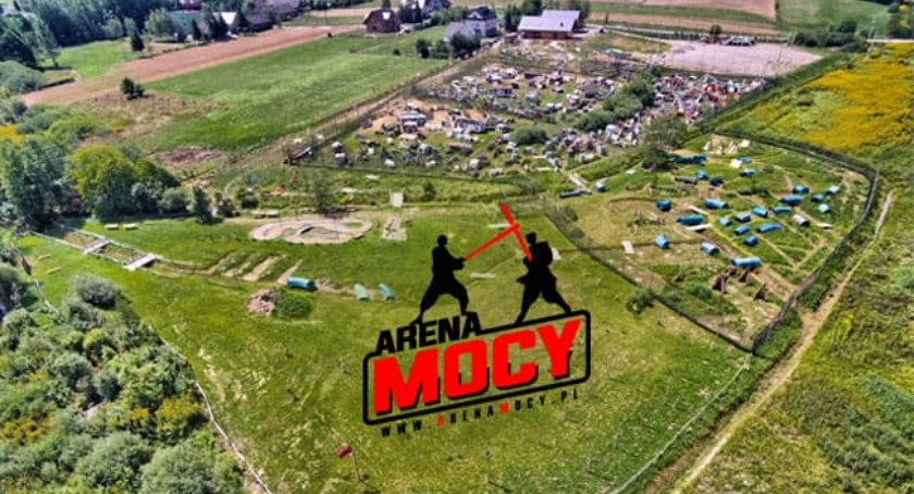 Beautiful aerial view of Arena Mocy location in Si 20250930233129 - Arena Mocy paintball