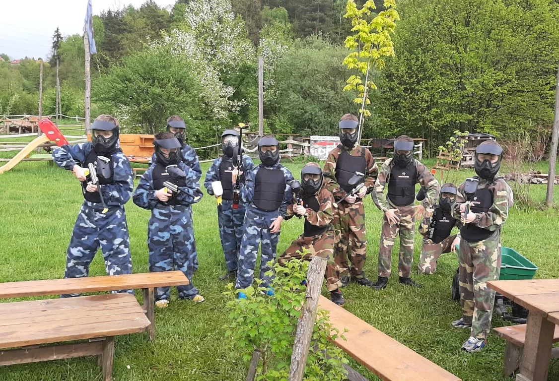 Children wearing colorful lightweight paintball ma 20251015200629 - Arena Mocy paintball