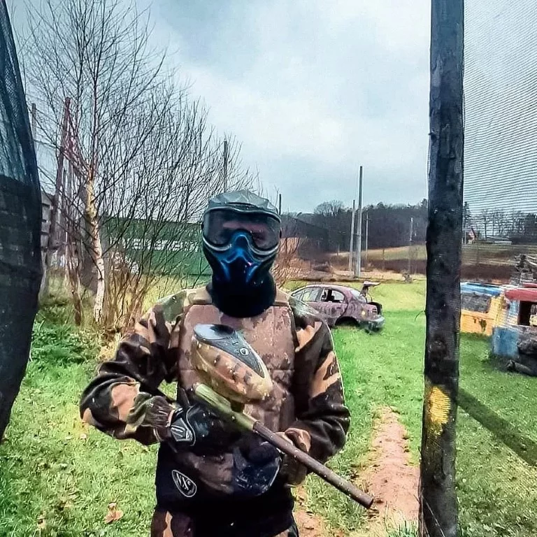Dynamic paintball action scene at Arena Mocy with 20250930234328 - Arena Mocy paintball