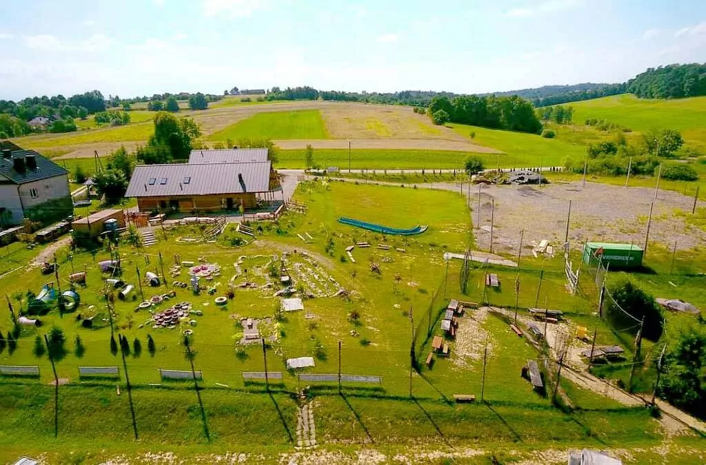 Parking Arena Mocy - największe pole paintballowe w Polsce